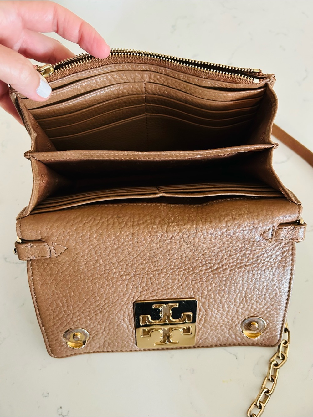 Tory Burch Tan Leather Crossbody with Logo Plaque - Picture 9 of 13